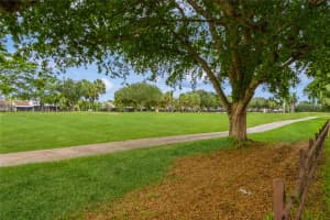 1400 W Sandpiper Cir, Pembroke Pines, FL 33026 - MLS#F10526605