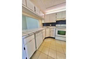1009 Green Pine Blvd H3, West Palm Beach, FL 33409 - MLS#F10526607