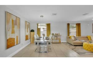 713 NW 6th St, Hallandale Beach, FL 33009 - MLS#F10526617