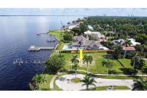 1301 Rio Vista Avenue, Fort Myers, FL 33901 - MLS#F10526669