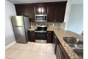 40 NW 76th Ave 104-1, Plantation, FL 33324 - MLS#F10526675