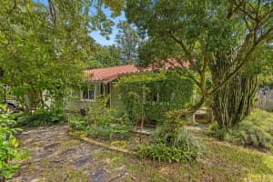 11705 NE 11th Ave, Biscayne Park, FL 33161 - MLS#F10526678