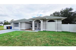 1901 Venice Ave N, Lehigh Acres, FL 33971 - MLS#F10526696