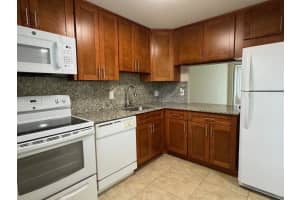 8341 Sands Point Blvd 205, Tamarac