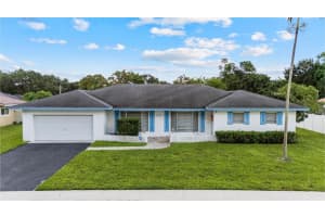 660 NW 74th Ter, Plantation, FL 33317 Sold 10/29/25