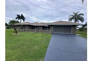 1857 SE Bowie St, Port Saint Lucie, FL 34952 - MLS#F10526716