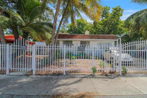 1236 NW 32nd St, Miami, FL 33142 - MLS#F10526718