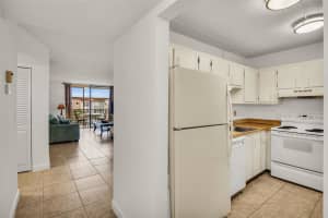 2840 Somerset Dr 403, Lauderdale Lakes, FL 33311 - MLS#F10526733