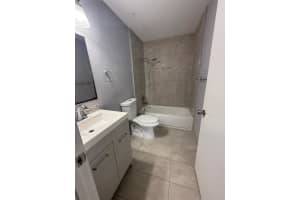 1701 NW 96 ter, Pembroke Pines, FL 33024 - MLS#F10526745