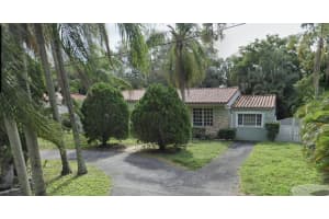 850 NE 118th St, Biscayne Park, FL 33161 Sold 11/07/25