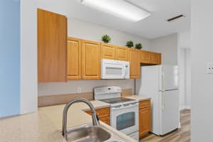 16045 EMERALD COVE RD 16045, Weston, FL 33331 - MLS#F10526763