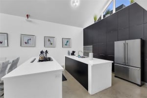 303 SW 9th St, Fort Lauderdale, FL 33315 - MLS#F10526768