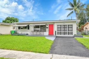 8360 NW 26th St, Sunrise, FL 33322 Sold 12/04/25