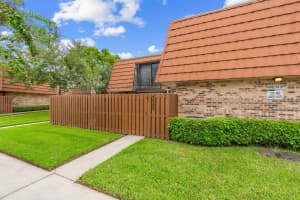 4065 Wimbledon Dr, Hollywood, FL 33026 - MLS#F10526787