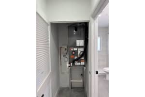 816 NW 3rd St 2, Fort Lauderdale, FL 33311 - MLS#F10526821