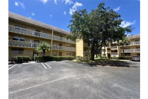 5980 Nw 64th Ave 112, Tamarac