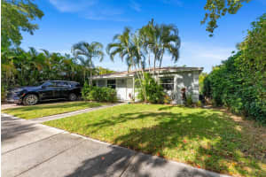 1013 Upland Rd, West Palm Beach, FL 33401 - MLS#F10526886