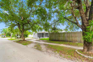 3480 SW 15th St, Fort Lauderdale, FL 33312 - MLS#F10526932