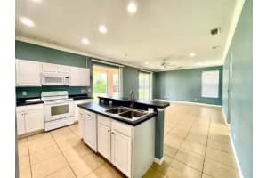 589 Genevieve Drive, Lehigh Acres, FL 33936 - MLS#F10526943