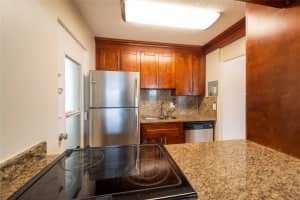 2555 NE 11th St 302, Fort Lauderdale, FL 33304 - MLS#F10526947