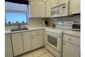 101 BRINY AVE 2112, Pompano Beach, FL 33062 - MLS#F10527007