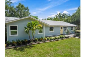 9075 12th St, Vero Beach, FL 32966 - MLS#F10527018