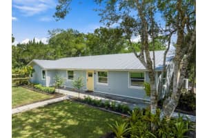 9075 12th St, Vero Beach, FL 32966 - MLS#F10527018