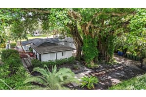 1221 SW 18th St, Fort Lauderdale, FL 33315 - MLS#F10527030