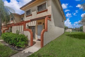 4653 NW 90th Ave 4653, Sunrise, FL 33351 - MLS#F10527033