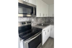 9460 Fontainebleau Boulevard, Miami, FL 33172 - MLS#F10527037