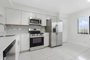 2200 S Cypress Bend Dr 805, Pompano Beach, FL 33069 - MLS#F10527040
