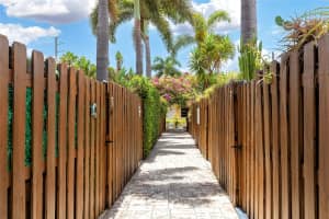 1200 NE 17th Court 8, Fort Lauderdale, FL 33305 Sold 10/24/25