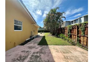 912 NE 9th Ct, Pompano Beach, FL 33060 - MLS#F10527120