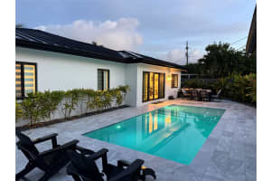 4550 NE 3rd Ave, Oakland Park, FL 33334 Sold 11/25/25