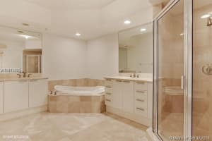 15051 ROYAL OAKS LN 1904, North Miami, FL 33181 - MLS#F10527139