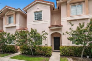 8805 S Isles Cir, Tamarac, FL 33321 Sold 10/31/25