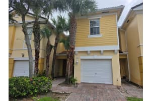 960 Pipers Cay Dr 960, West Palm Beach