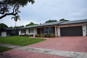 7480 NW 13th Ct, Plantation, FL 33313 - MLS#F10527153