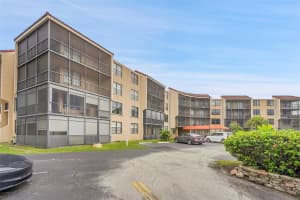 3900 N Hills Dr 301, Hollywood, FL 33021 Sold 10/29/25