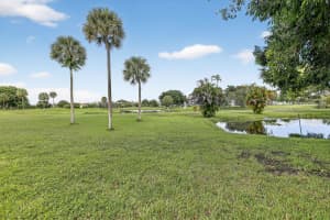 850 SW 133rd Ter 118 B, Pembroke Pines, FL 33027 - MLS#F10527205