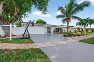 8800 NW 5th St, Pembroke Pines, FL 33024 Sold 11/14/25