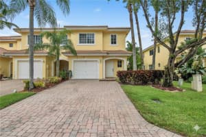 1055 Imperial Lake Rd, West Palm Beach, FL 33413 - MLS#F10527209