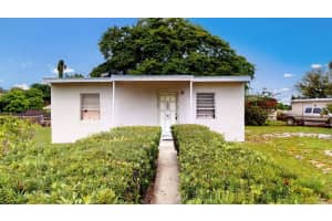 16320 NW 19th Ct, Miami Gardens, FL 33054 Sold 12/22/25