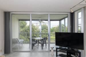 545 Oaks Ln 407, Pompano Beach, FL 33069 Sold 11/12/25