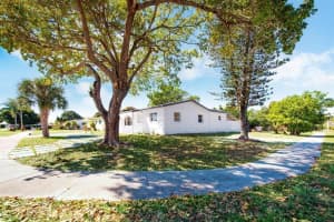 1031 SW 6th Way, Deerfield Beach, FL 33441 - MLS#F10527274