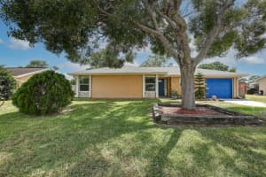 1612 SE Cascella Ct, Port Saint Lucie, FL 34952 - MLS#F10527295
