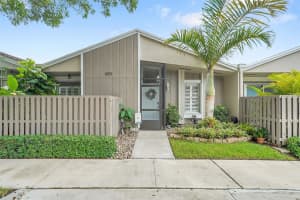 573 Woodgate Cir, Fort Lauderdale, FL 33326 - MLS#F10527343