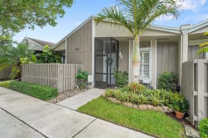 573 Woodgate Cir, Fort Lauderdale, FL 33326 - MLS#F10527343