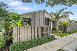 573 Woodgate Cir, Fort Lauderdale, FL 33326 - MLS#F10527343