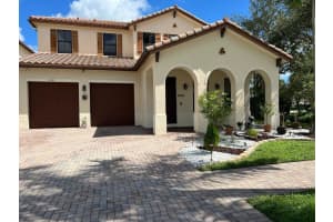 8541 Nw 38th St, Cooper City